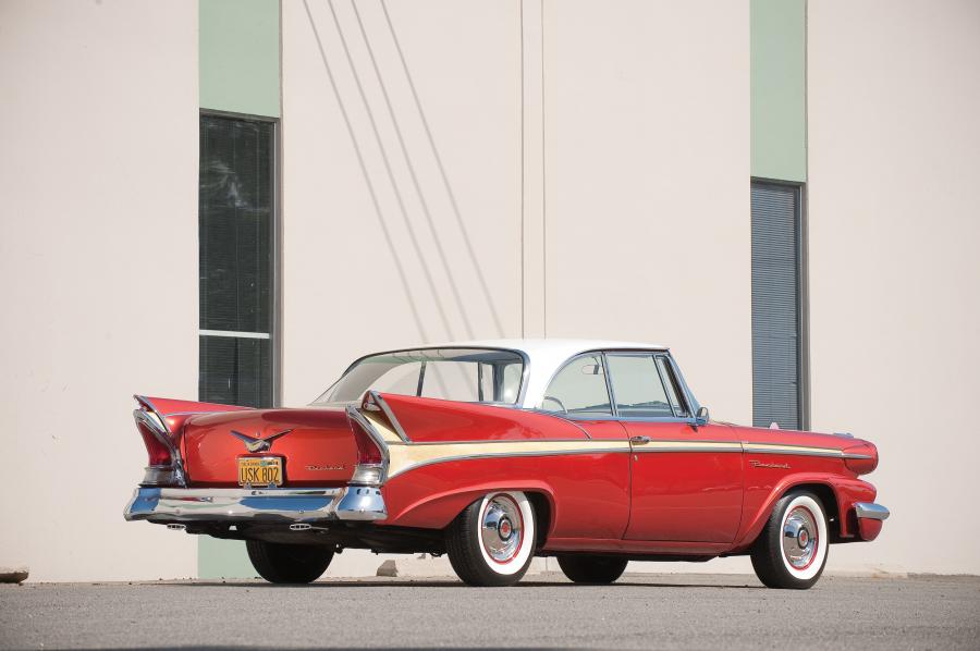 Packard Hardtop Coupe 1958 года  (фото 8 из 26)